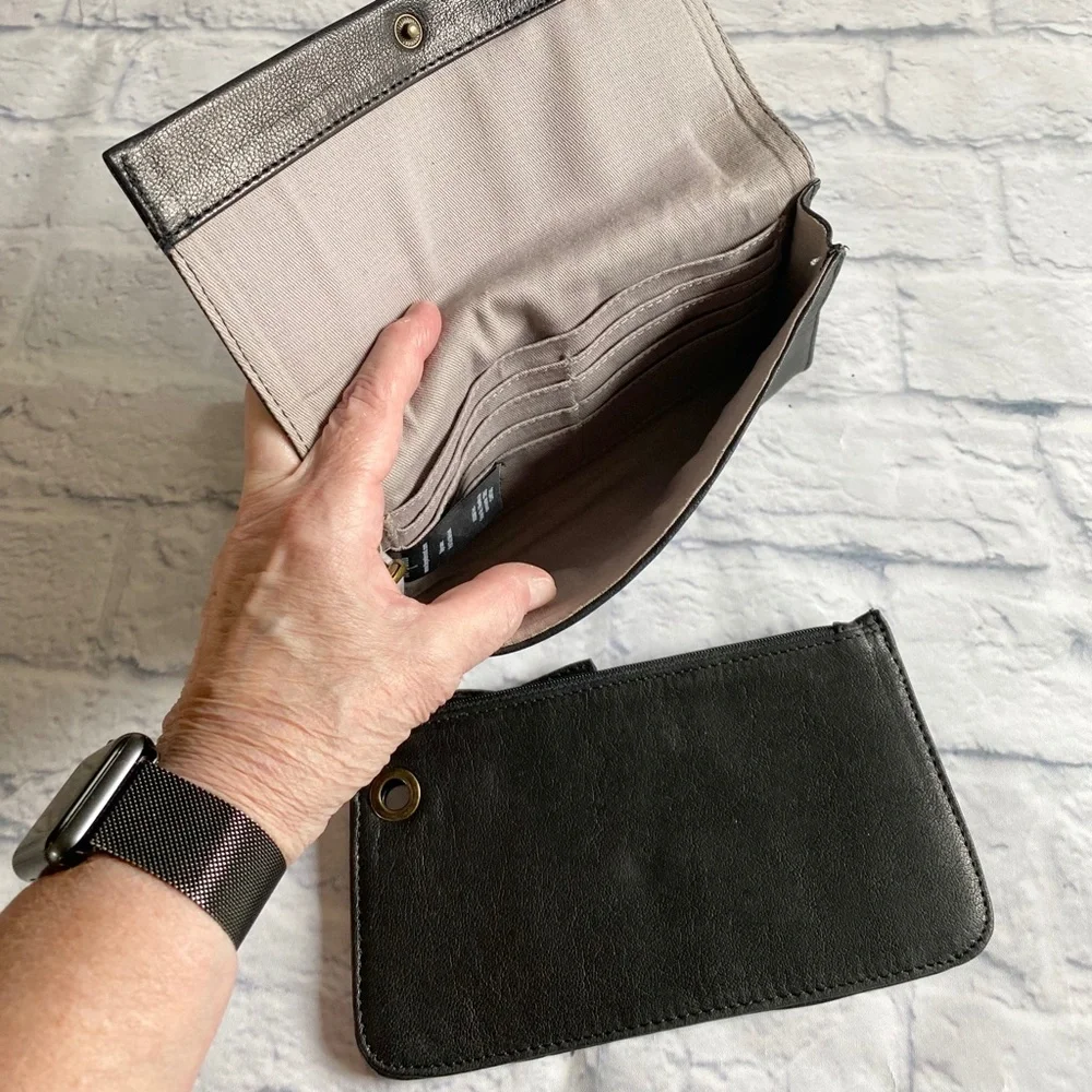 DAY & MOOD ANTHROPOLOGIE  2 in 1 WRISTLET & WALLET - Picture 2 of 5